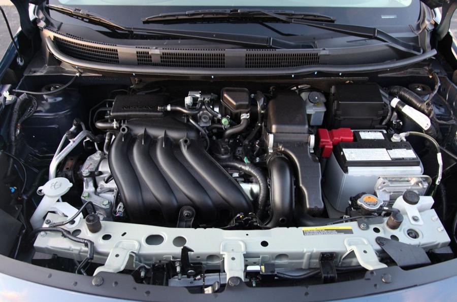  Nissan Versa 2012 года  (фото 33 из 111)